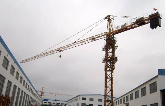 方圓、塔機(jī)