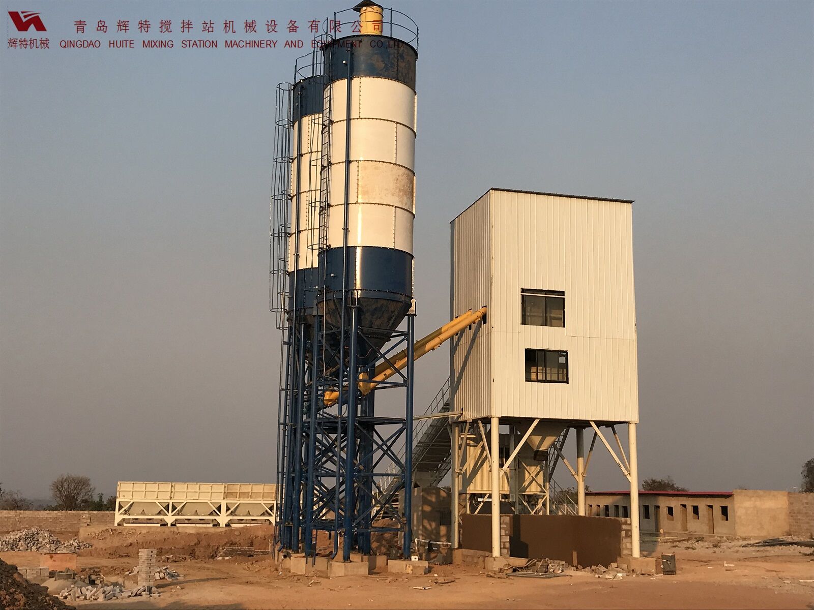 輝特混凝土攪拌站HZS120采用國內(nèi)外知名品牌，大大降低了設(shè)備故障率