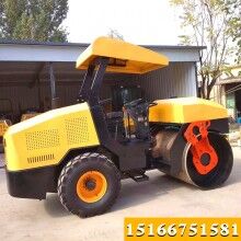 質(zhì)量七顆星！自重4噸座駕式壓路機 膠輪壓道機 回填土壓實機