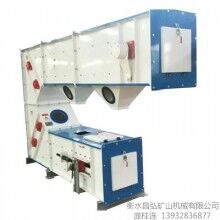 耐火材料專用Z型提升機(jī)，整機(jī)防爆，內(nèi)置強(qiáng)制通風(fēng)系統(tǒng)