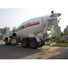 豪沃11方攪拌運(yùn)輸車(chē)